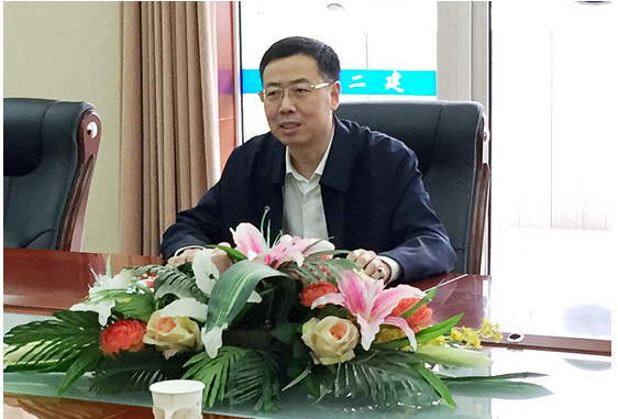 白原平总经理在二公司调研时指出： 要大力加强市场开发，，，，，，努力推进转型业务开展，，，，，，全力防范经营风险